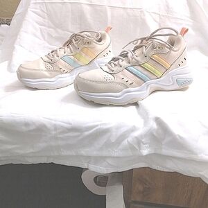 adidas Women's Athletic Shoes in Cream with Rainbow Stripes W8